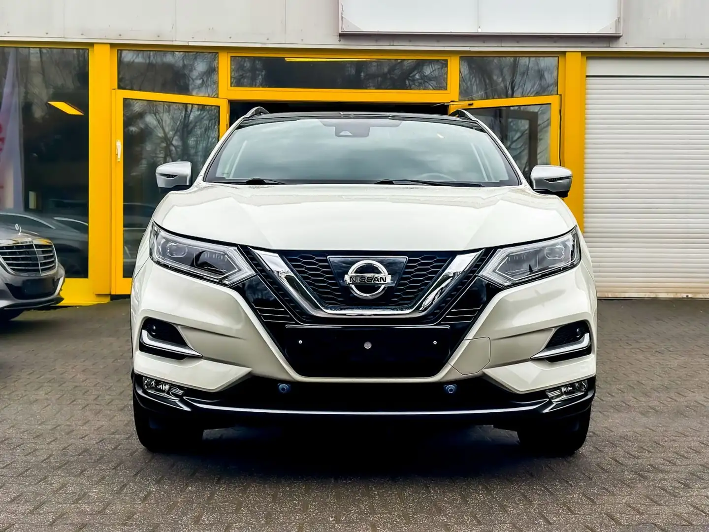 Nissan Qashqai Tekna+/1.HD/BOSE/PANO/360°/LEDER Weiß - 2