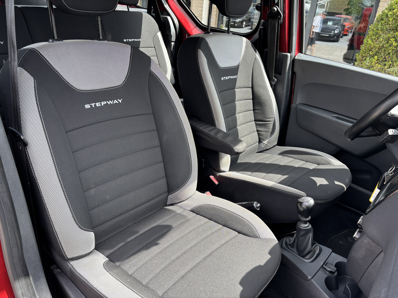 Dacia Dokker 1.3 TCe Essential Trekhaak / Carplay / Parkeersens — photo 26