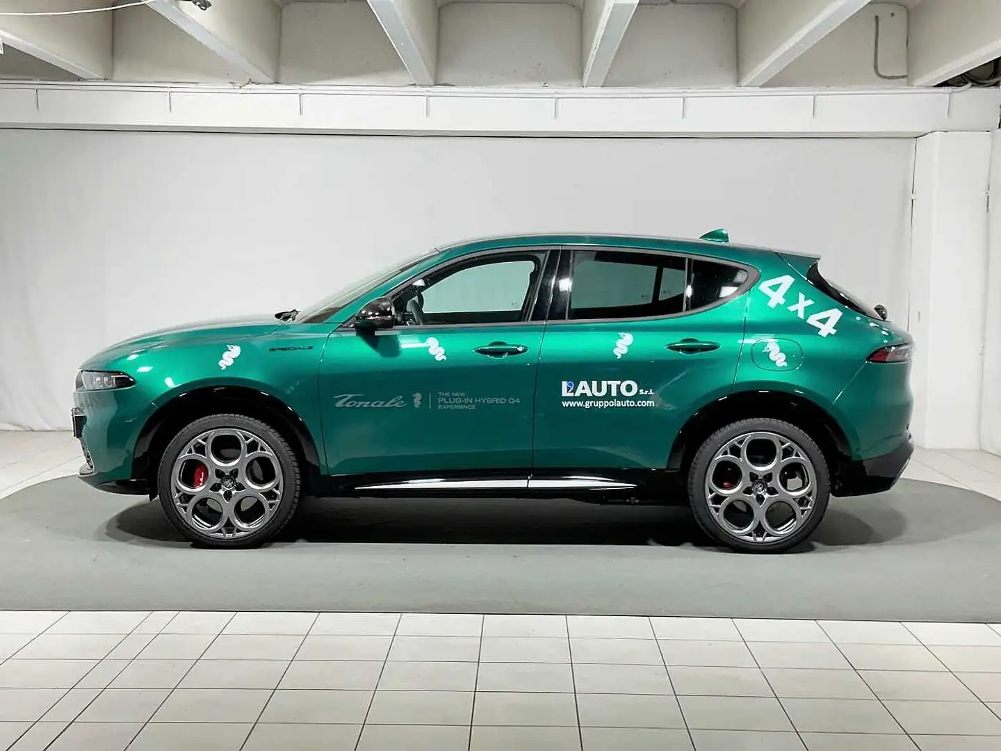 Alfa Romeo Tonale 1.3 280CV PHEV AT6 Q4 Speciale Pack Performance Verde - 2