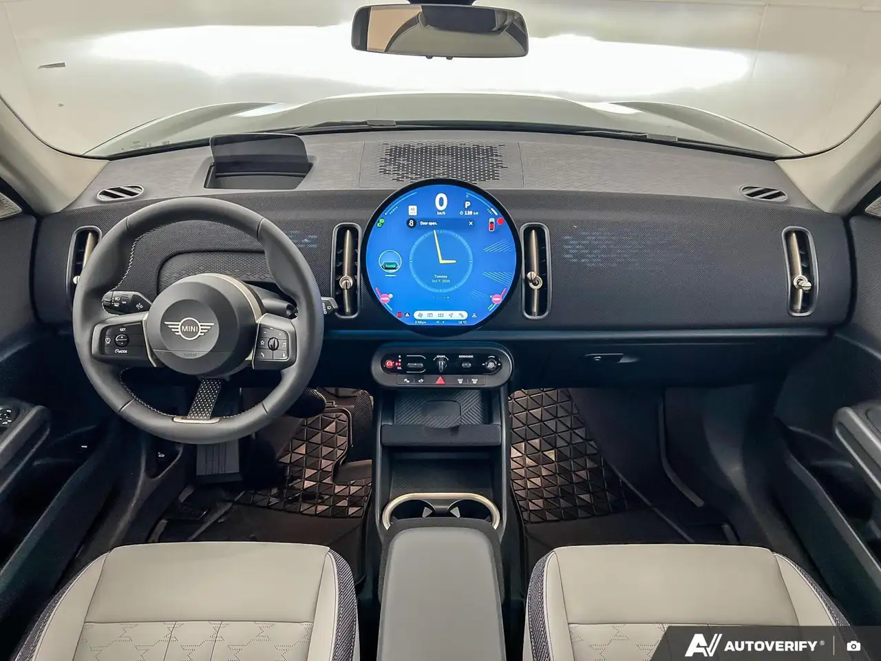 MINI Countryman снимка MINI Countryman