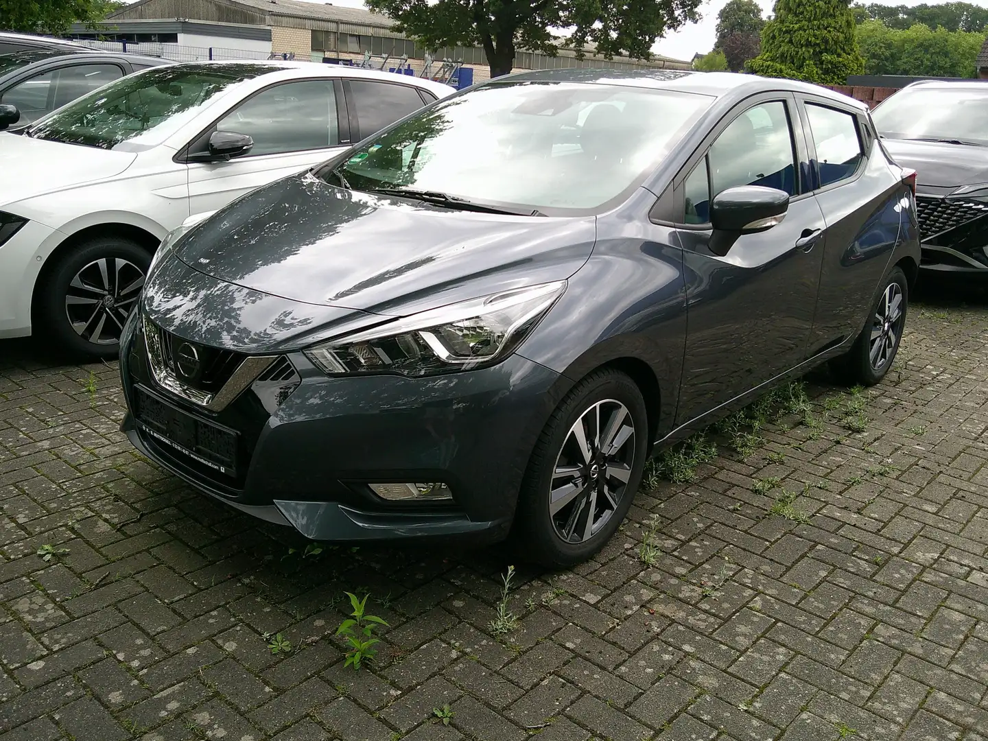 Nissan Micra 1,0 IG 71 ACENTA SAFETY Grau - 1