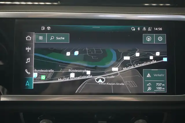 Audi Q3 view 15