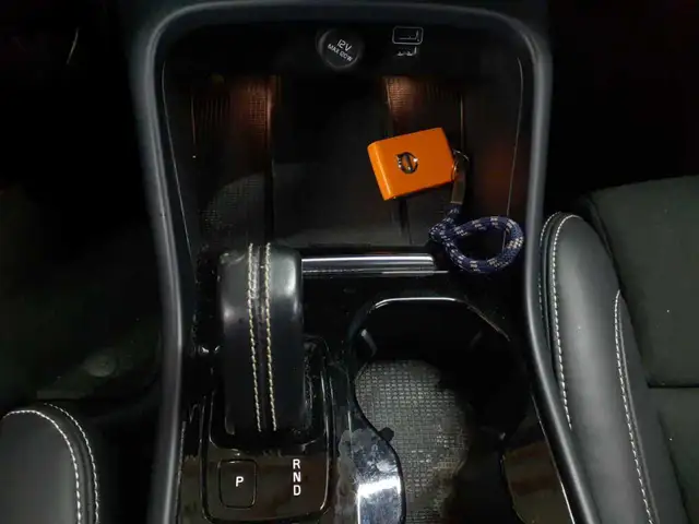 Volvo XC40 view 10