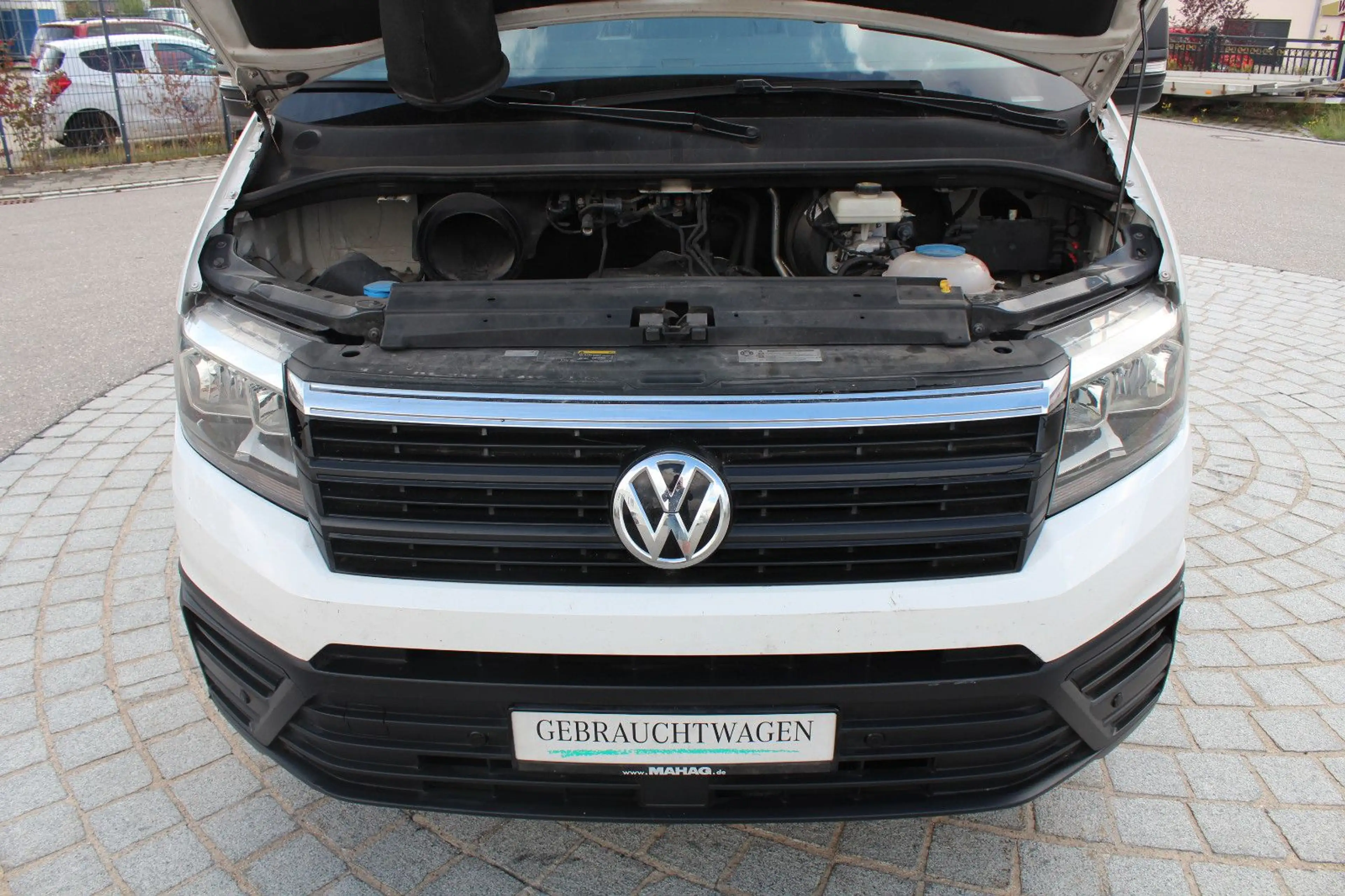 Volkswagen Crafter Kasten 35 mittellang Hochdach FWD — photo 9