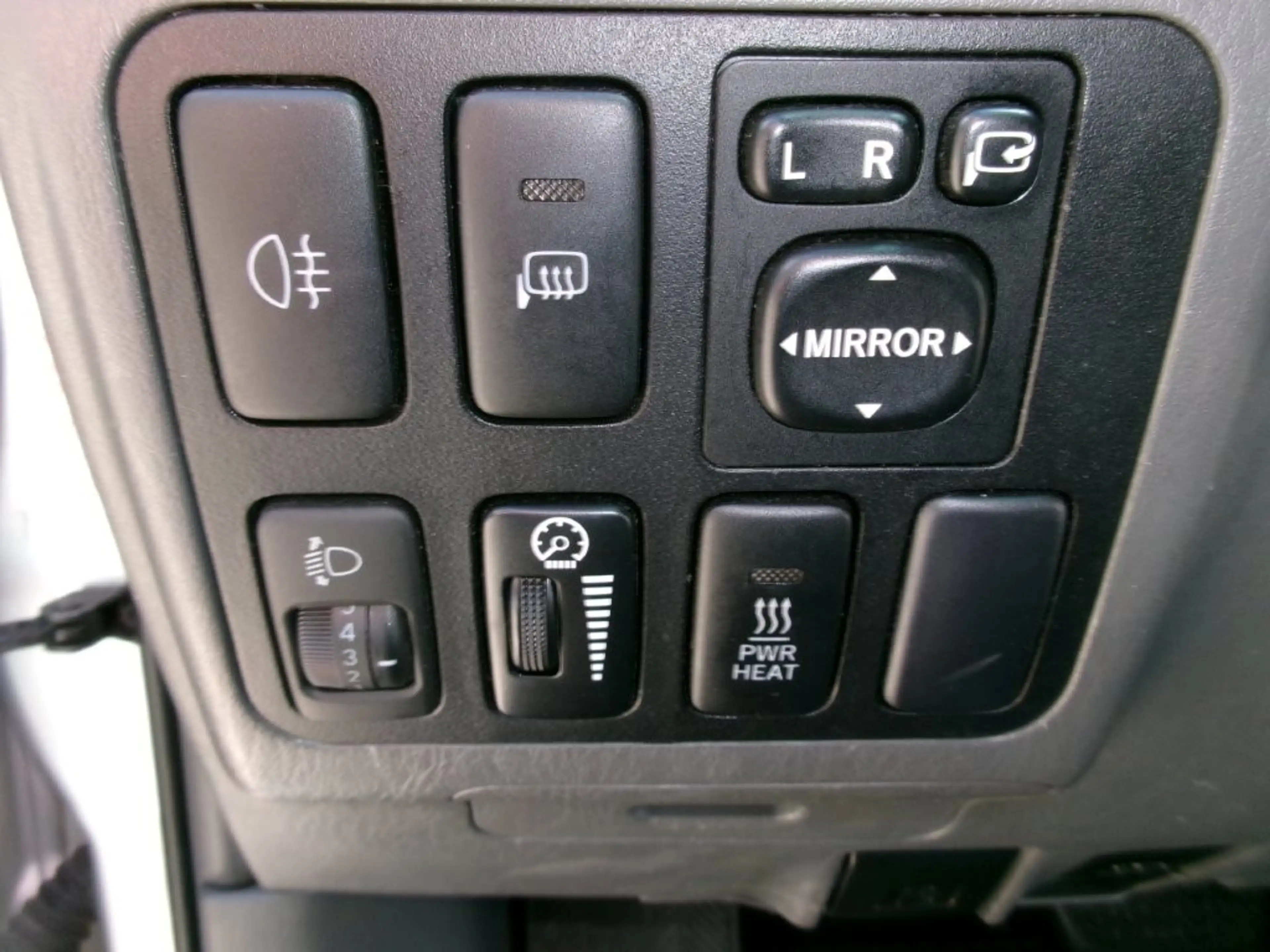 Toyota Land Cruiser Landcruiser 300 3,0 D-4D 175 VX Aut. VX — photo 10