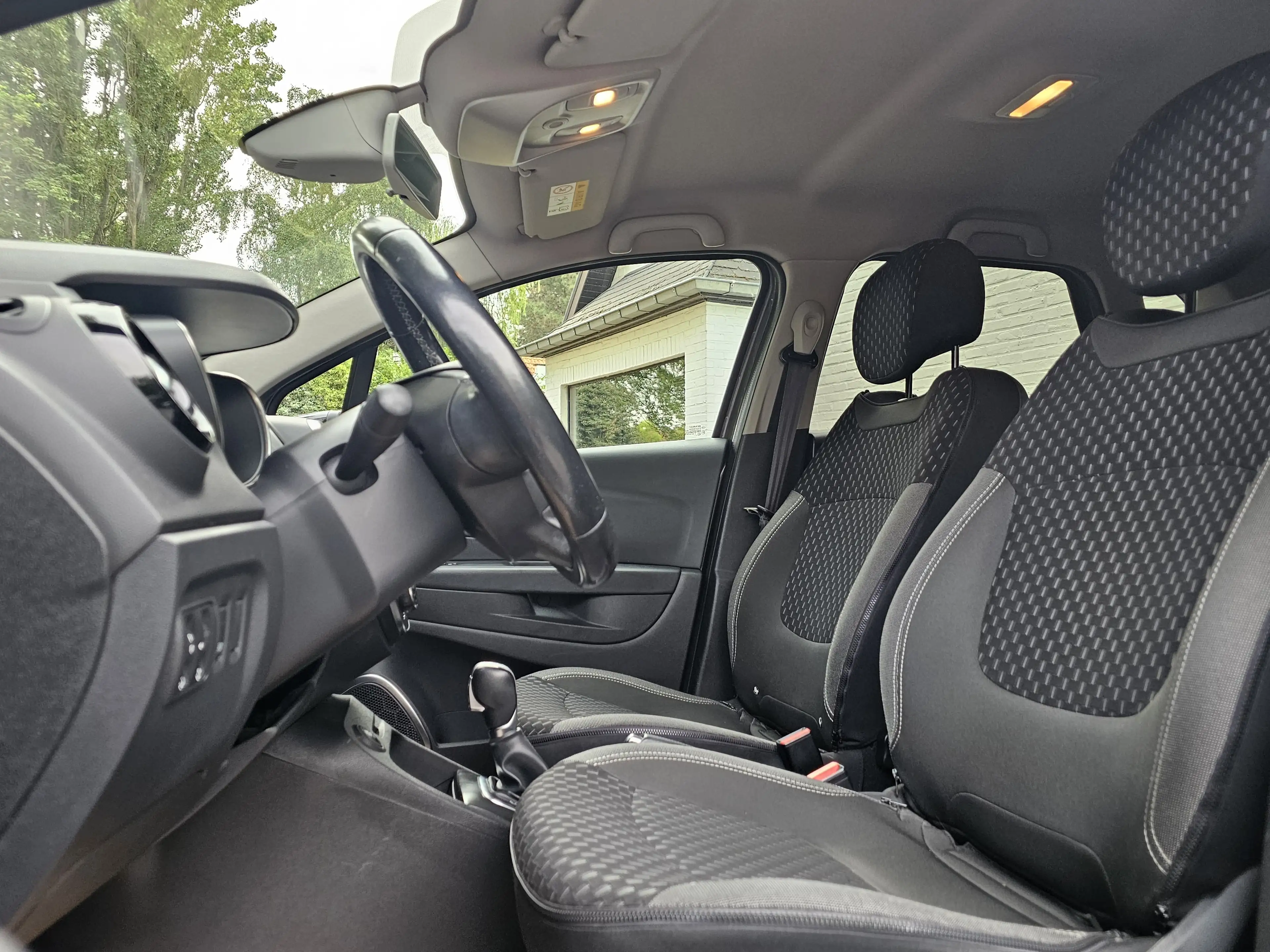 Renault Captur 1.33 TCe * AUTOMAT** 99 000 KM ** LED+NAVI+CRUISE.C+...* — photo 6