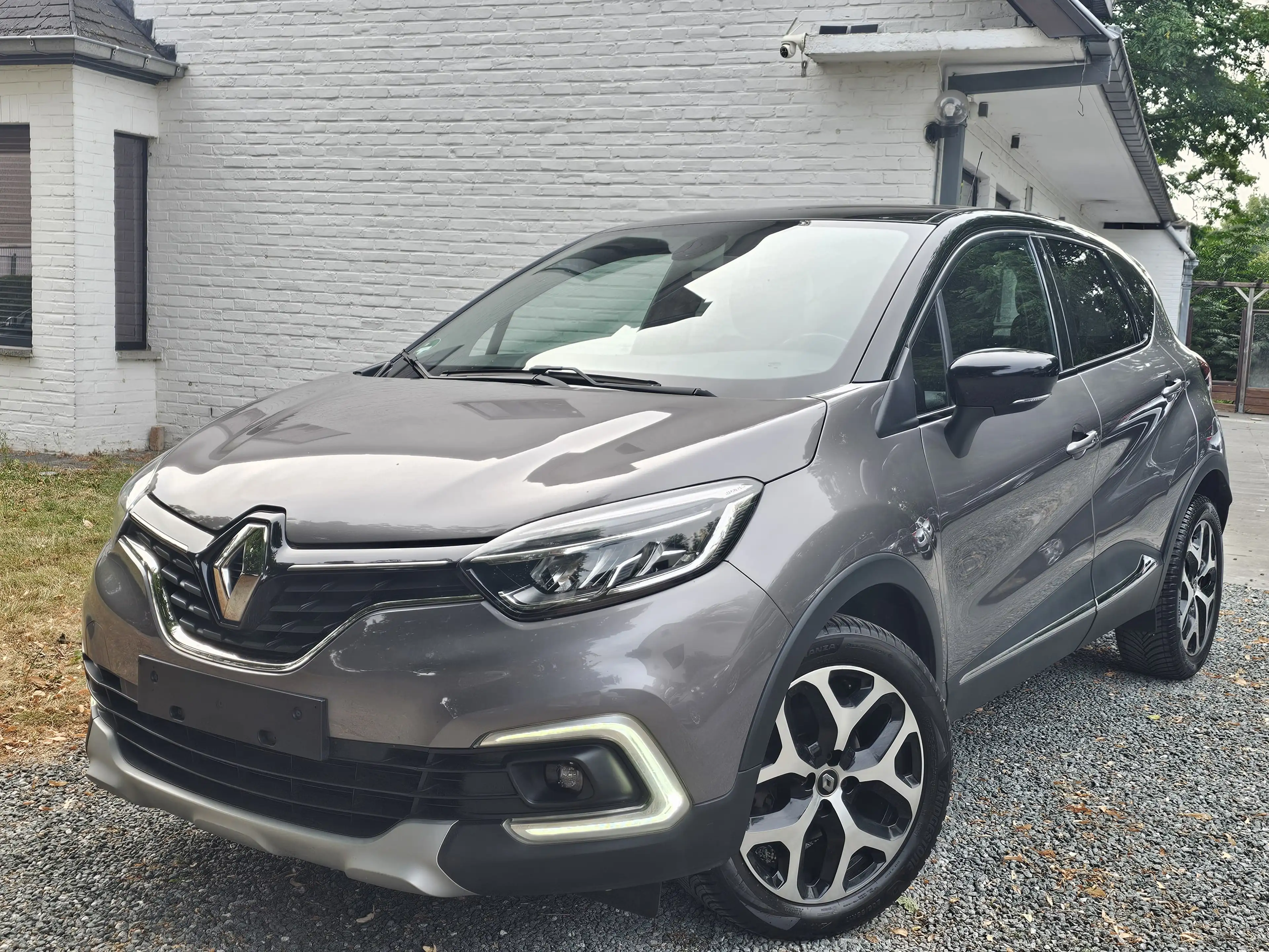 Renault Captur 1.33 TCe * AUTOMAT** 99 000 KM ** LED+NAVI+CRUISE.C+...* — photo 3