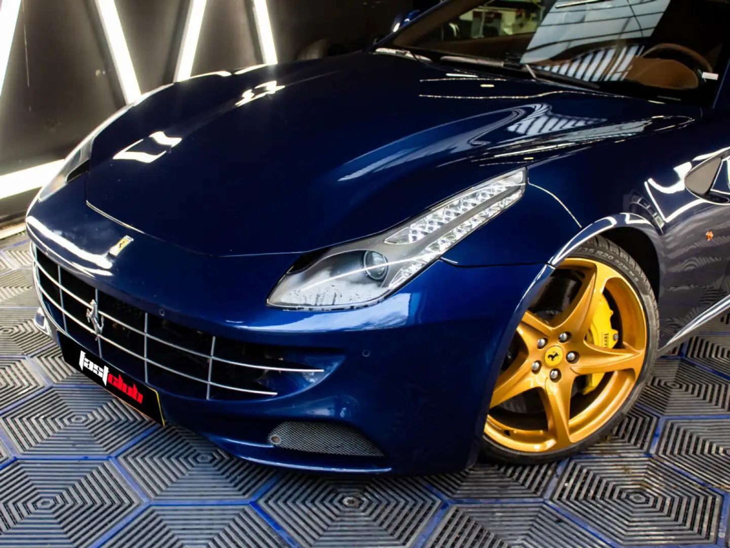 Ferrari FF 6.3 V12 - 2