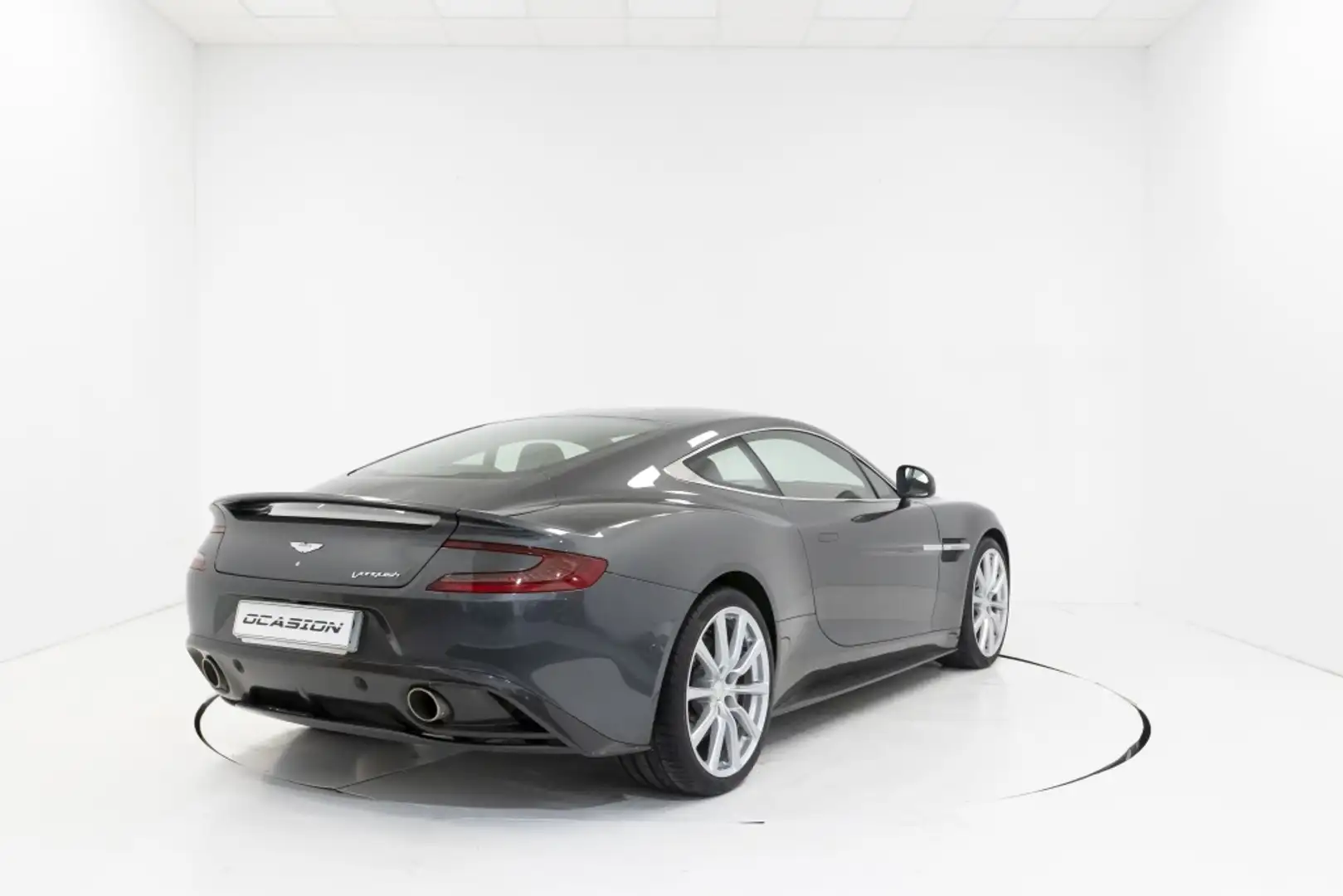 Aston Martin Vanquish Deportivo Automático de 2 Puertas Gris - 2