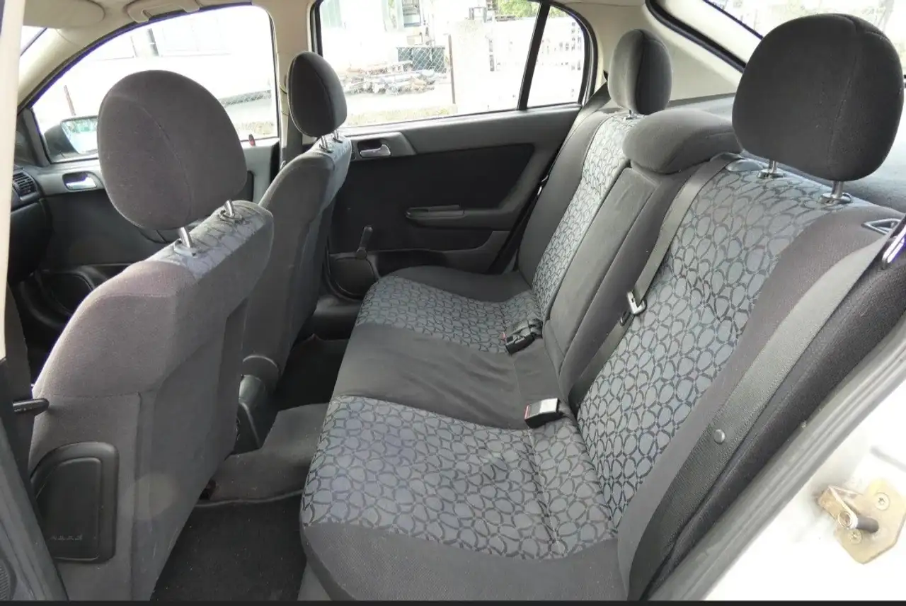 Opel Astra 1.6 Elegance, foto 9