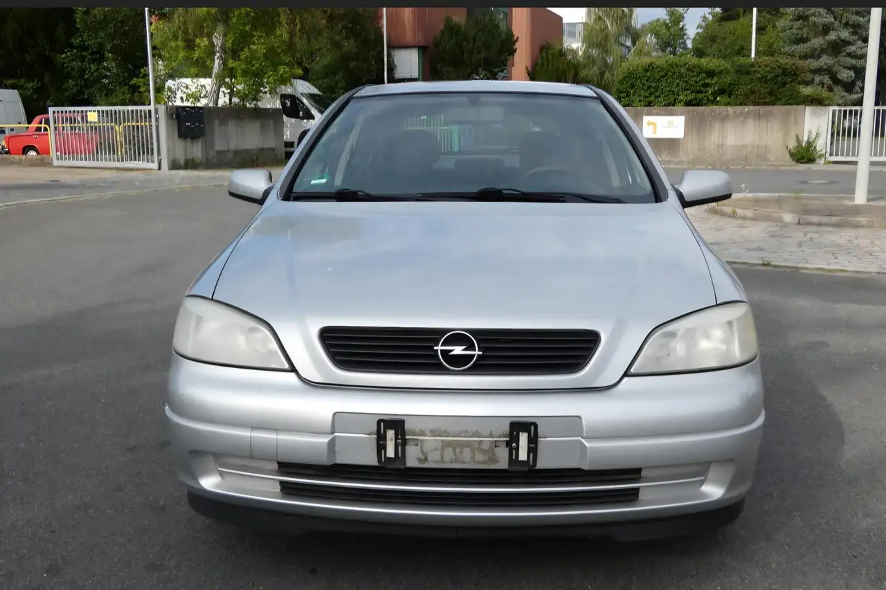 Opel Astra 1.6 Elegance, foto 3