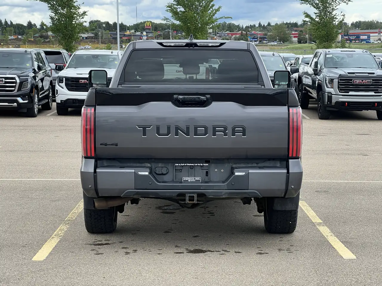 Toyota Tundra снимка Toyota Tundra