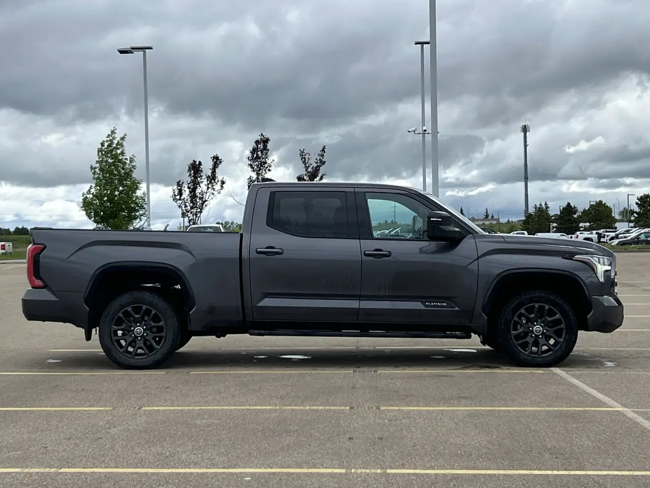 Toyota Tundra снимка Toyota Tundra