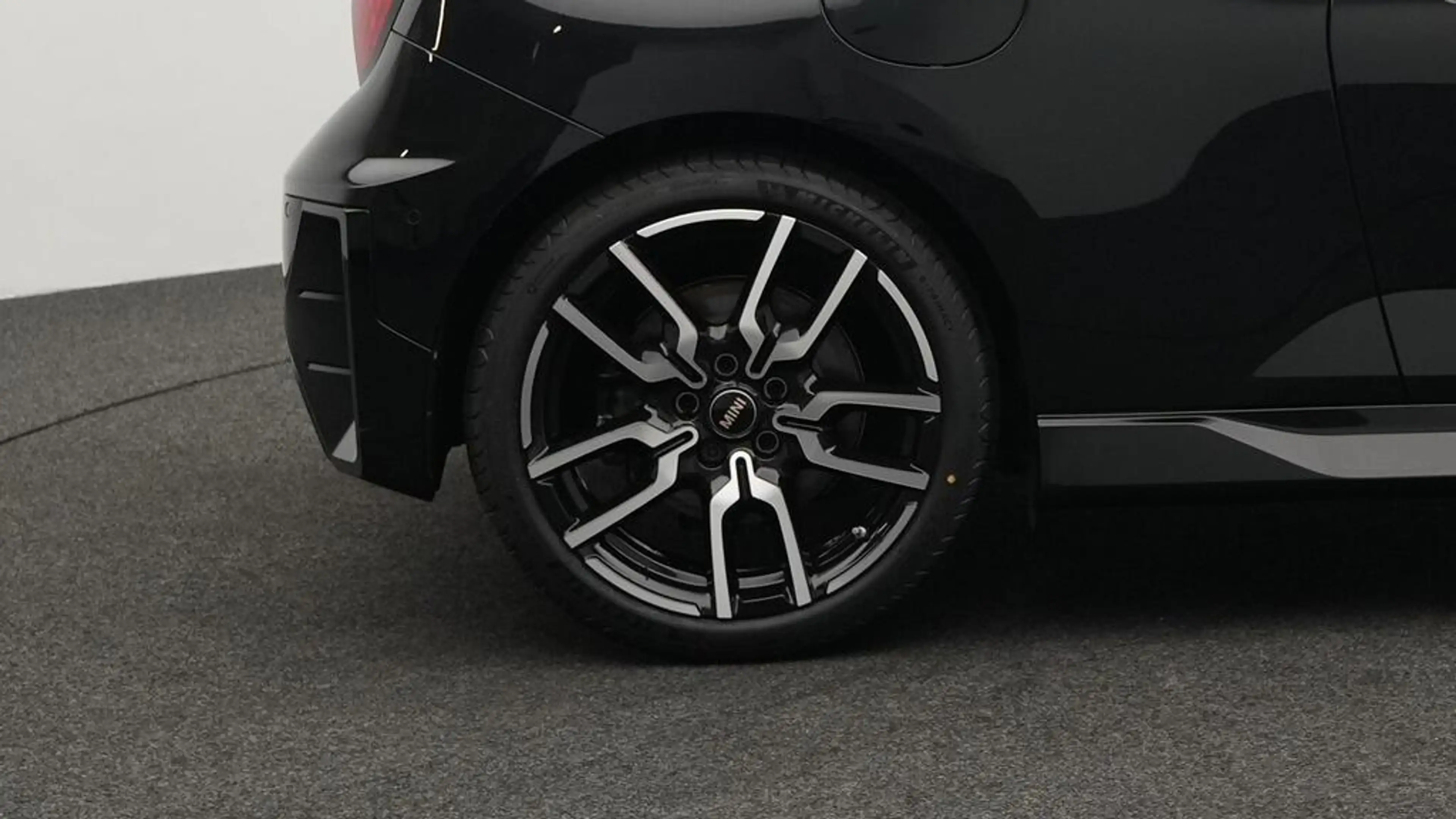 MINI Cooper SE John Cooper Works Trim — photo 10