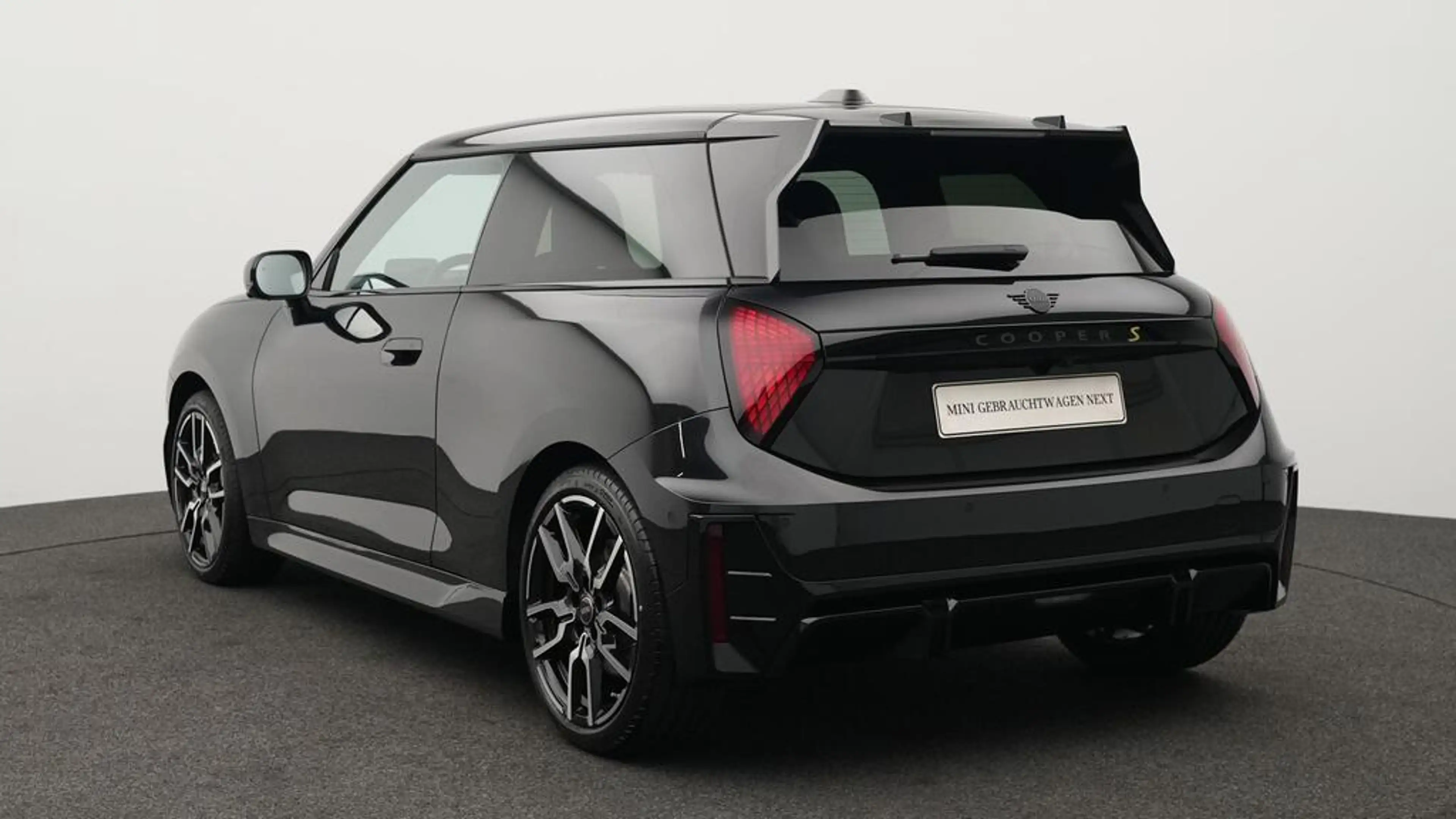 MINI Cooper SE John Cooper Works Trim — photo 7