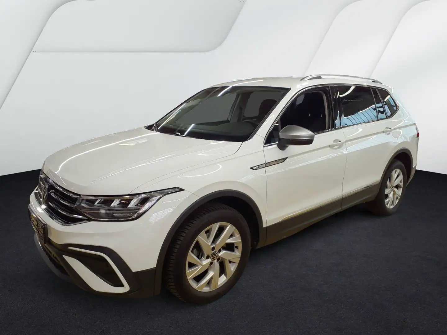 Volkswagen Tiguan Allspace 2.0 TDI DSG Life AHK Kam. 7-Sitz Weiß - 2