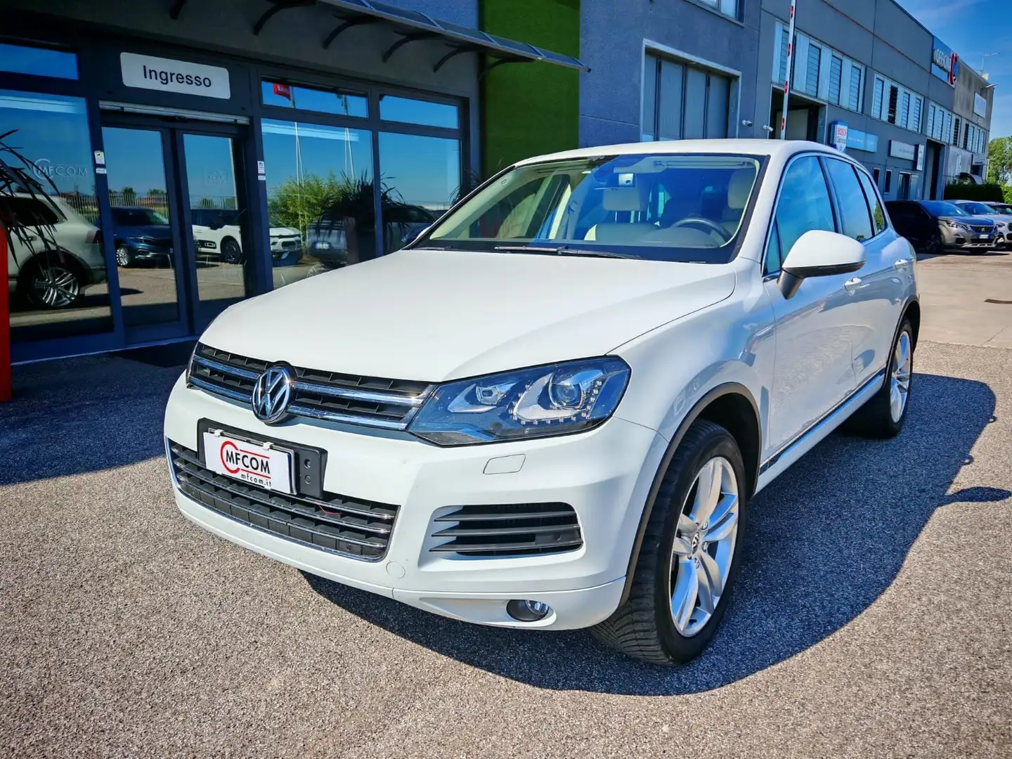 Volkswagen Touareg II 2010 3.0 V6 tdi Executive 204cv tiptronic Bianco - 1