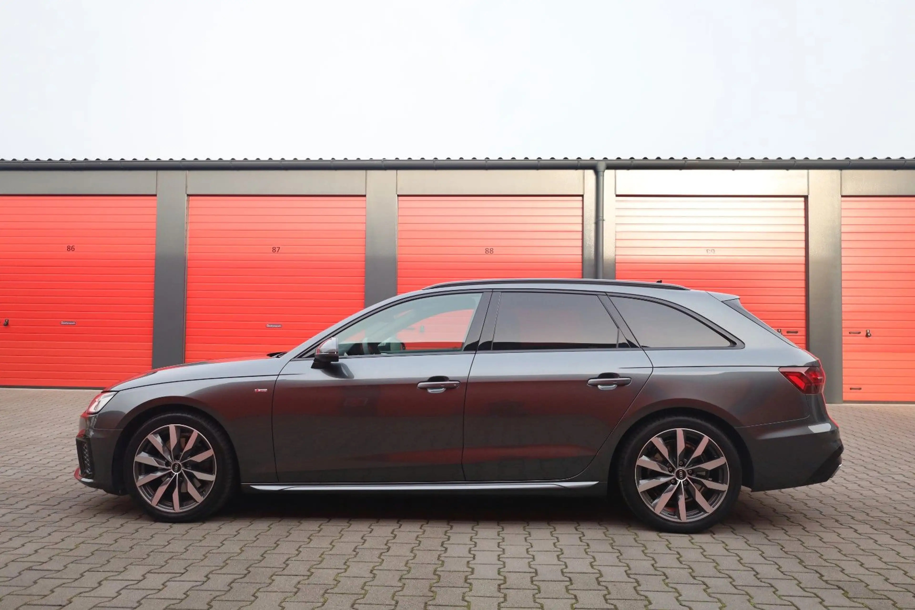 Audi A4 Avant 35 TFSI S line Massagesitze Alcantara — photo 8