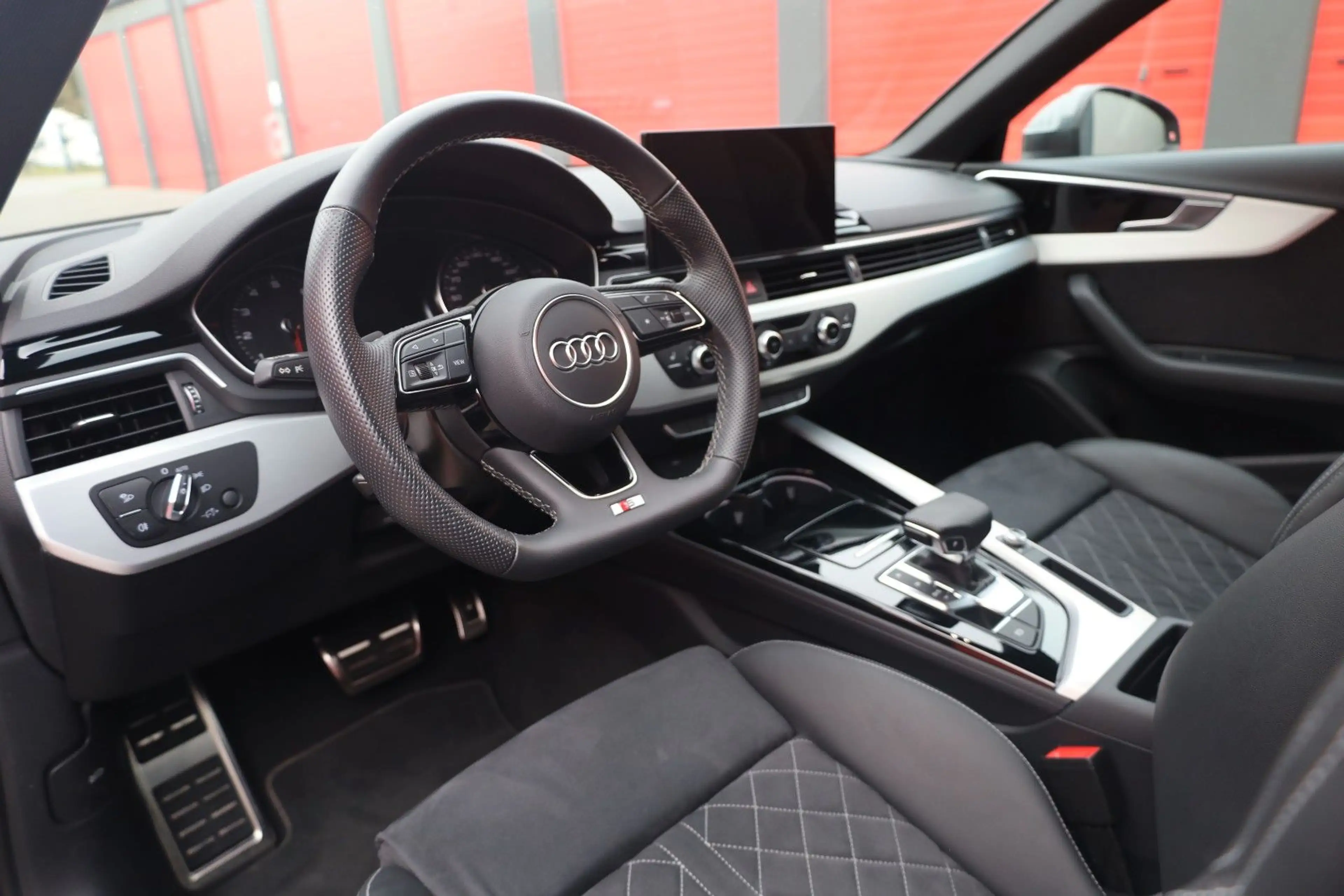 Audi A4 Avant 35 TFSI S line Massagesitze Alcantara — photo 14