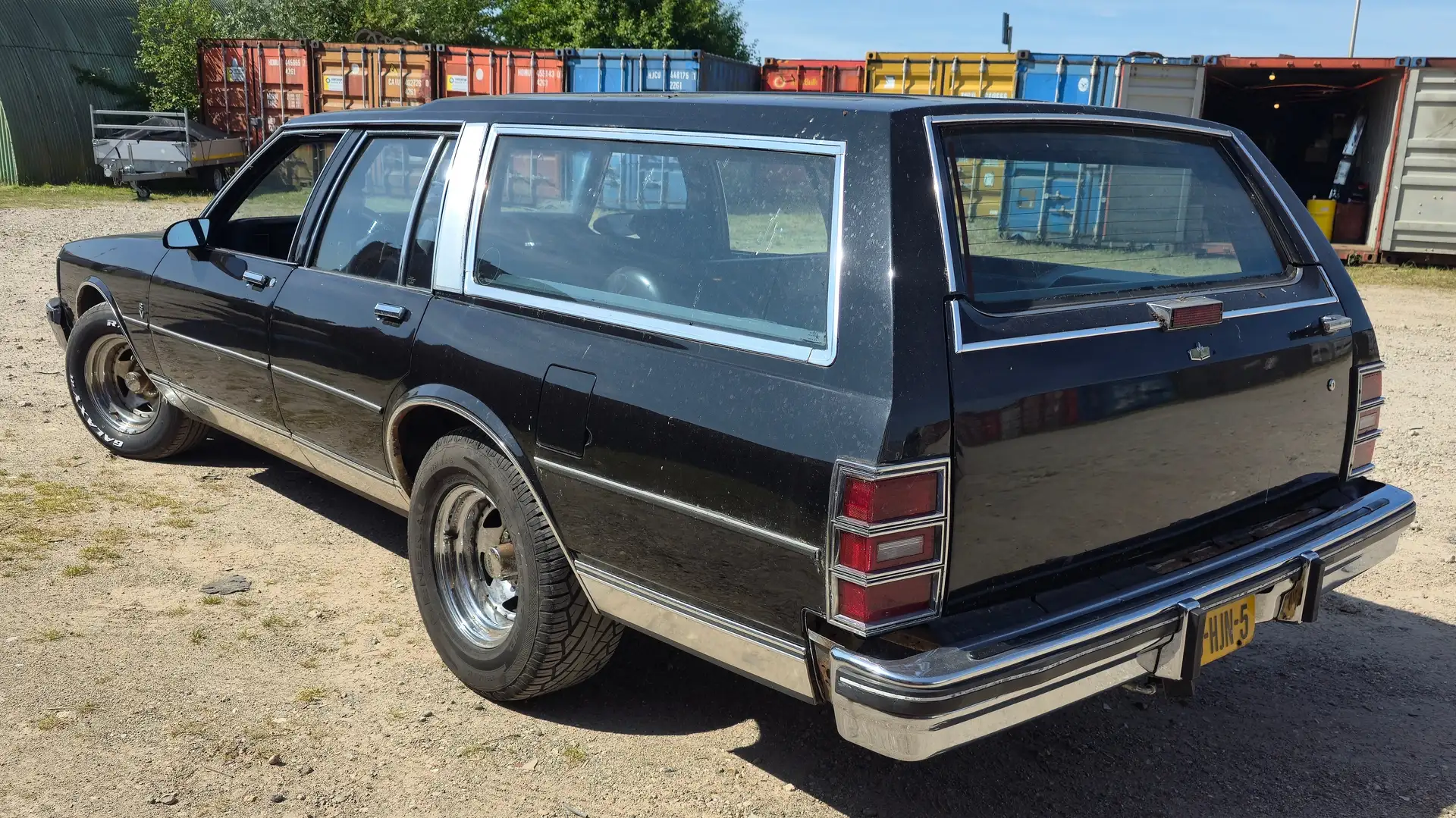 Oldsmobile Custom Cruiser Custom Cruiser undefined Black - 2