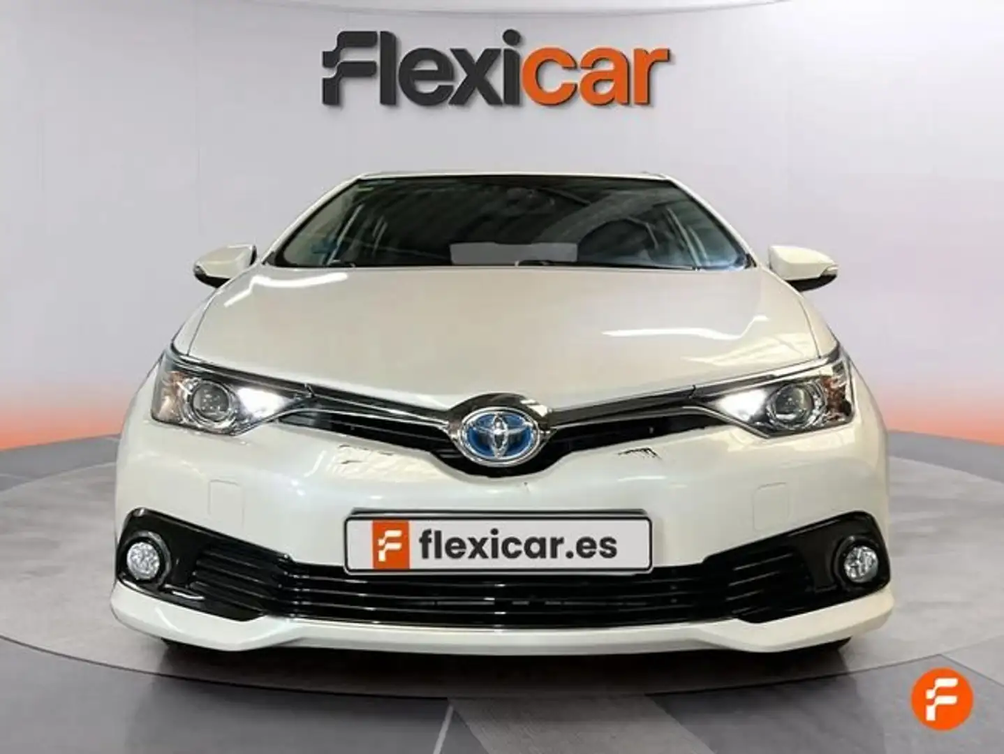 Toyota Auris hybrid 140H Advance Blanco - 2