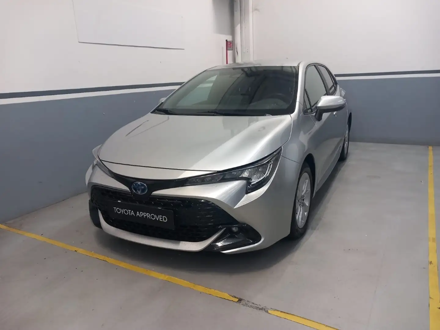 Toyota Corolla Active 1.8 Hybrid Gris - 1