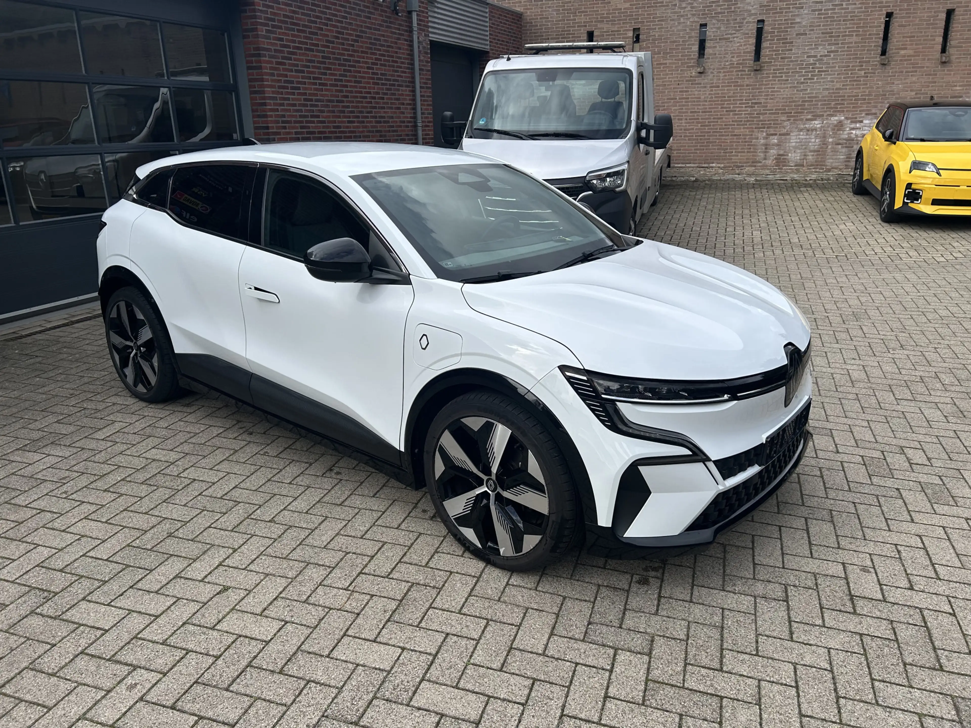 Renault Megane E-Tech EV60 Optimum Charge Techno — photo 3
