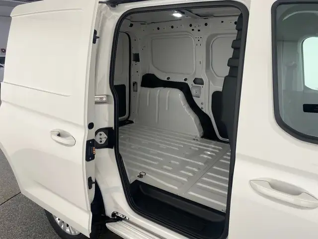 Volkswagen Caddy view 9