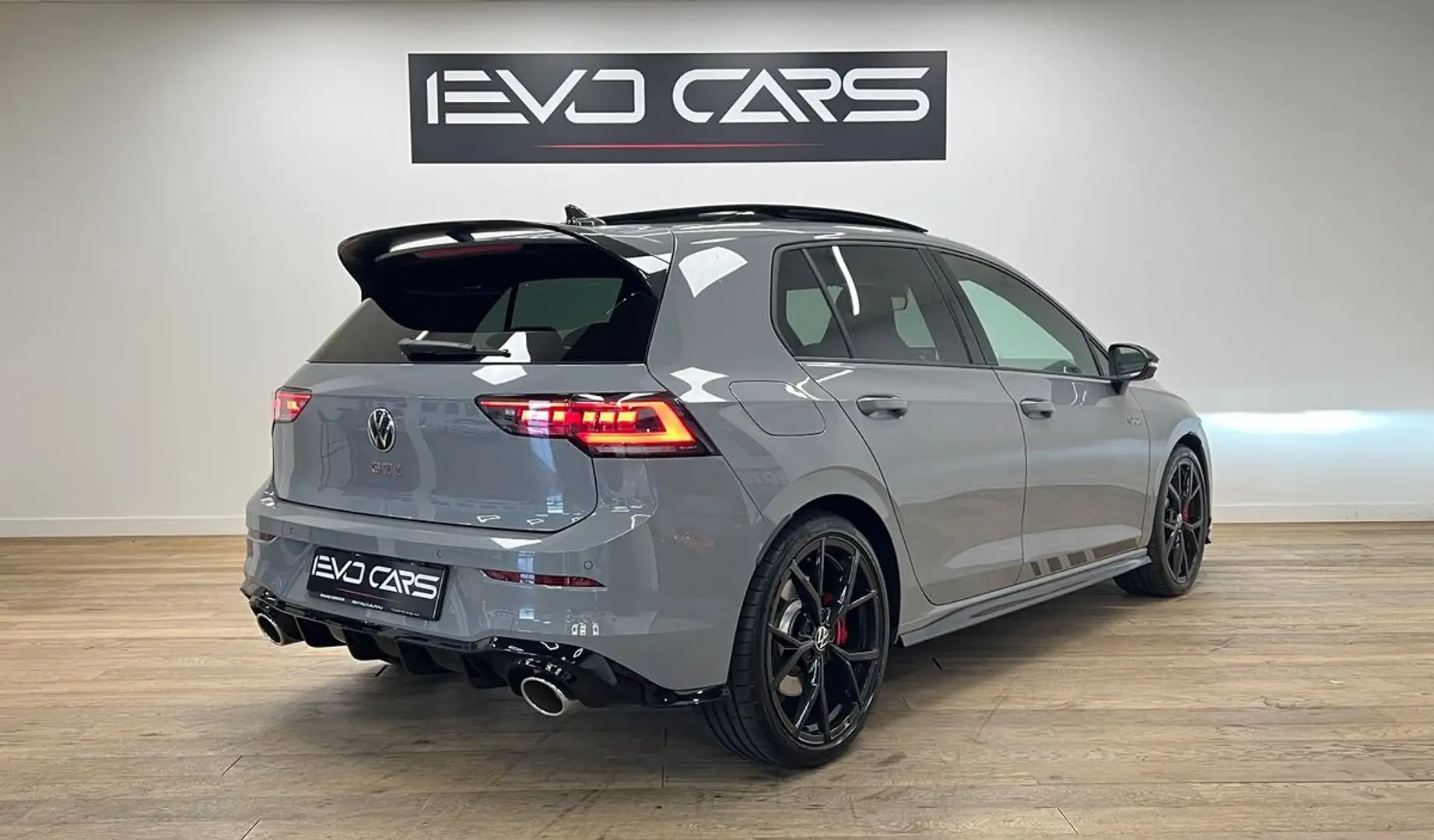 Volkswagen Golf 8 GTI Clubsport 2.0 TSI 300 ch Full / TO / Matrix LED / HK / ACC / Caméra 360°... Gris - 2