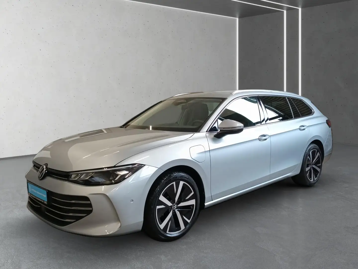 Volkswagen Passat Var. 1.5 TSI eHybrid DSG AHK*Navi*LED*RFK Argent - 2