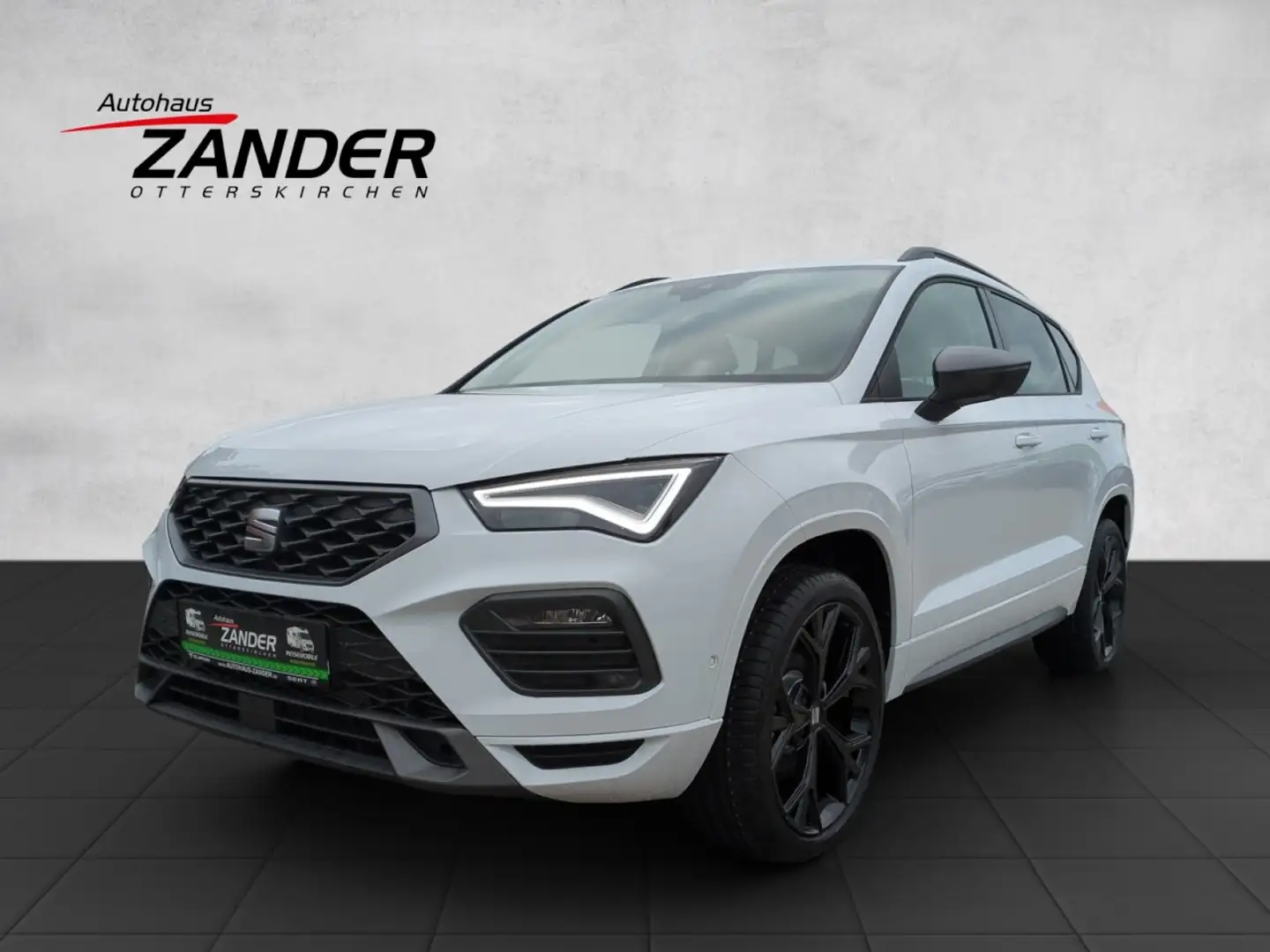 SEAT Ateca FR - AHK,Navi,el.Heckklappe,LED,SHZ,Pano Weiß - 1
