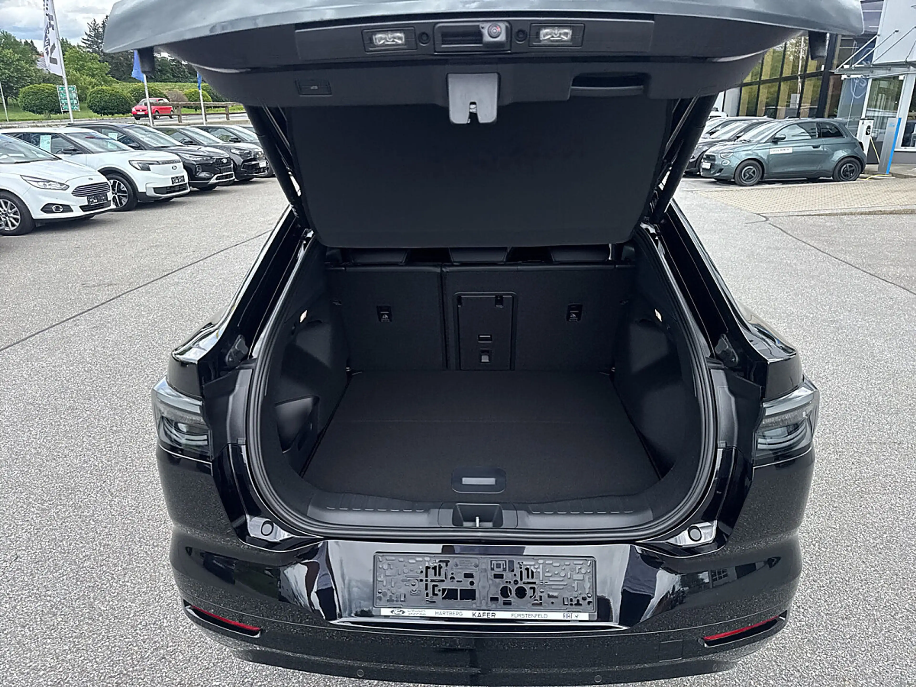 Ford Capri Elektro 79kWh Extended Range Select — photo 13