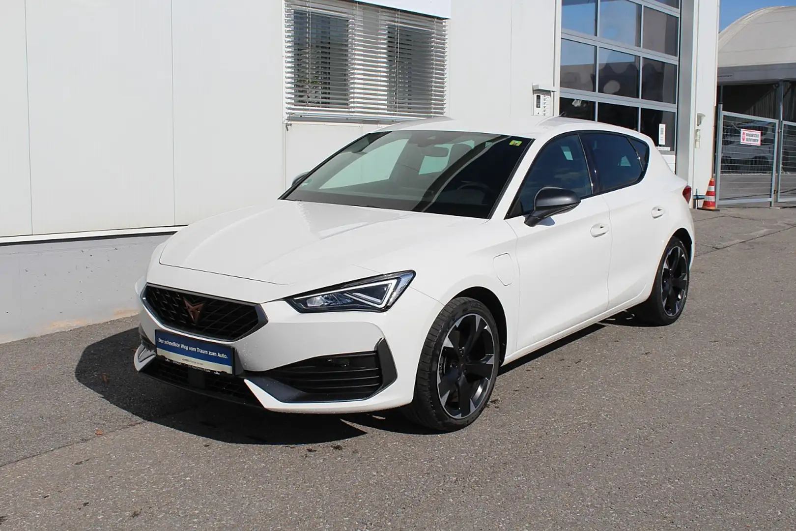 CUPRA Leon 1,4 TSI eHybrid 204 DSG Weiß - 1