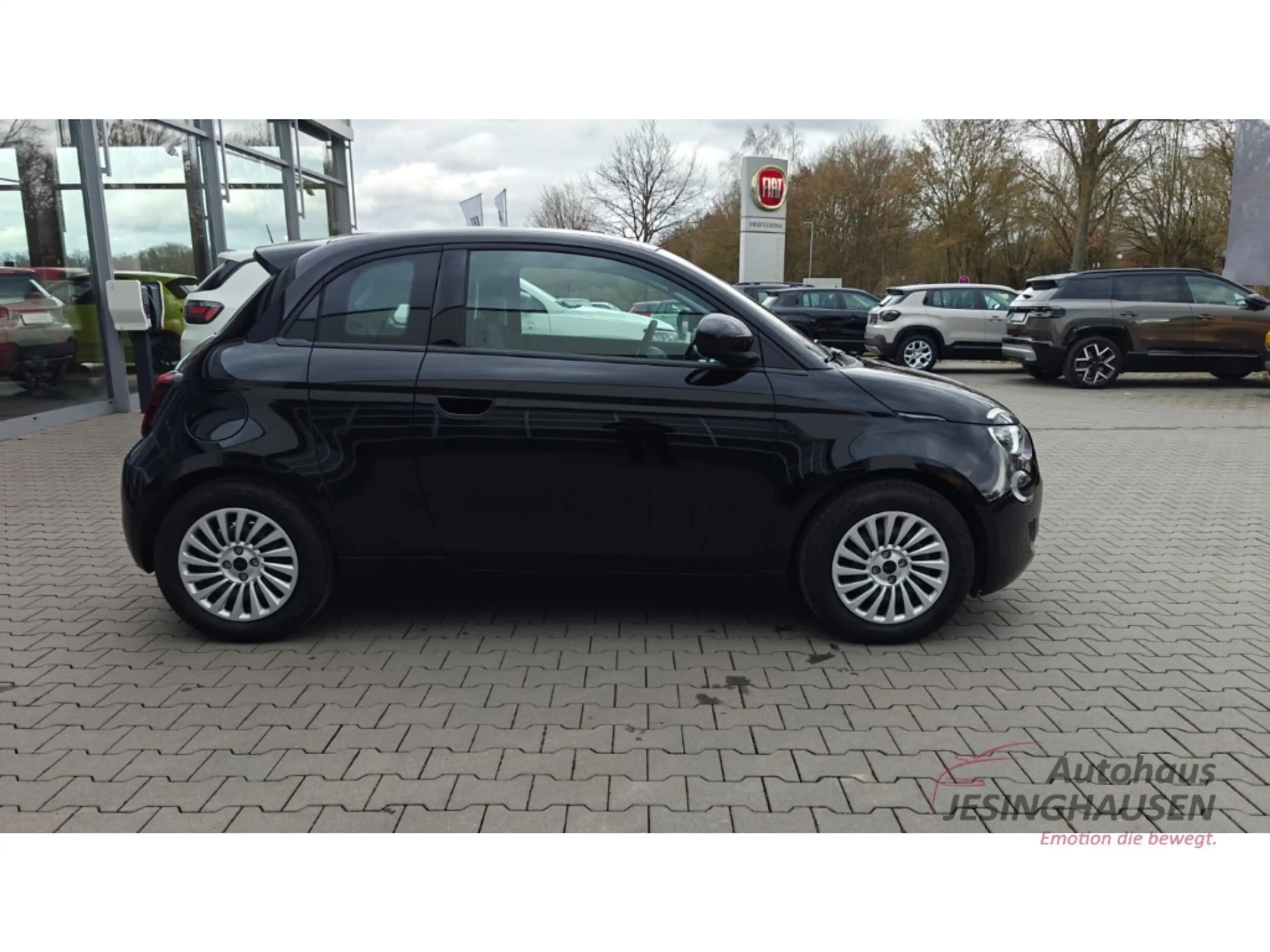 Fiat 500e 3+1 ZUSATZTÜR *Navi*Digita. Cockpit*Apple CarPlay* — photo 4