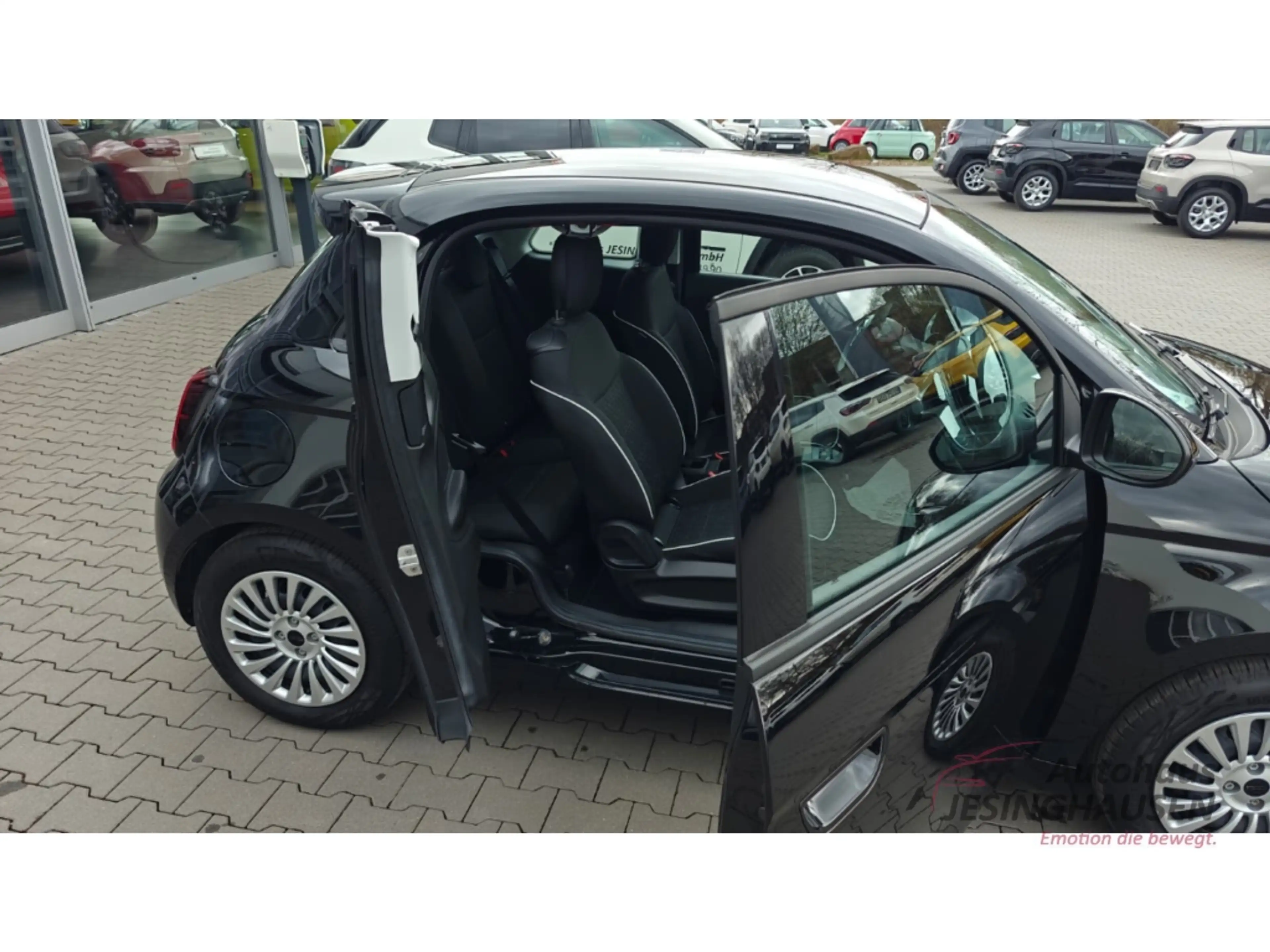 Fiat 500e 3+1 ZUSATZTÜR *Navi*Digita. Cockpit*Apple CarPlay* — photo 7