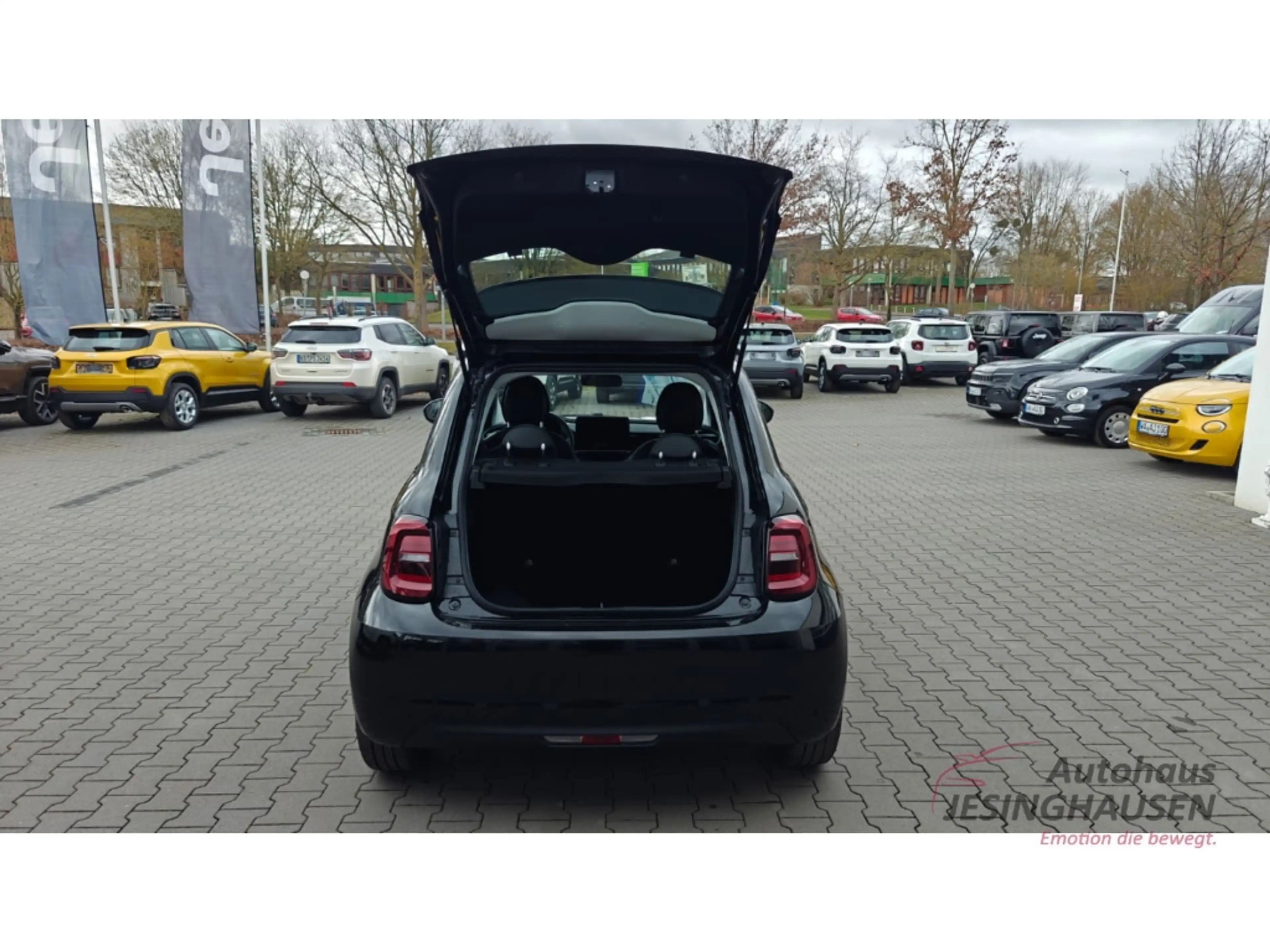 Fiat 500e 3+1 ZUSATZTÜR *Navi*Digita. Cockpit*Apple CarPlay* — photo 10