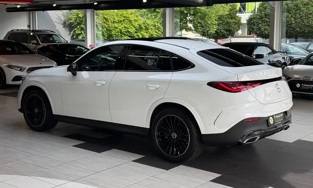 Mercedes-Benz GLC view 9