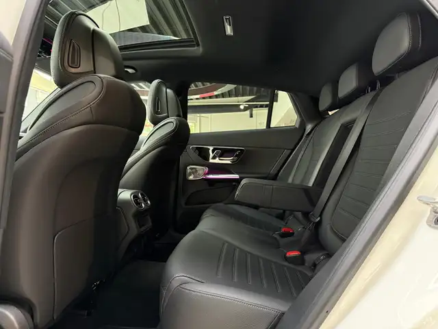 Mercedes-Benz GLC view 25