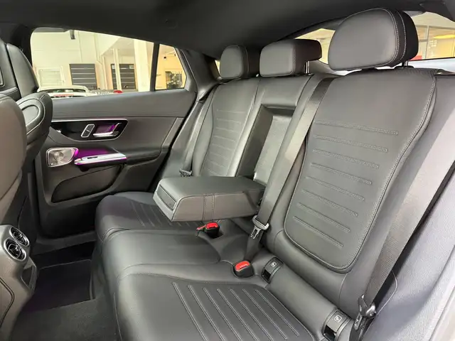 Mercedes-Benz GLC view 26