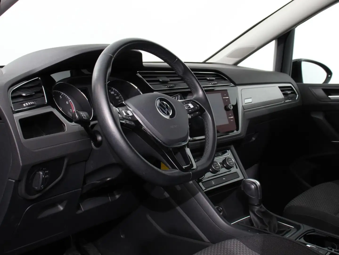 Volkswagen Touran 1.5 TSI 150pk DSG Comfortline Plus 7p | Navigatie Zwart - 2