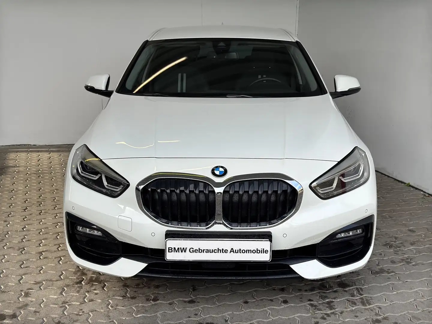 BMW 118 dA 5-trg. Sport Line LiveCock.LED.Sportsz.SHZ Weiß - 1