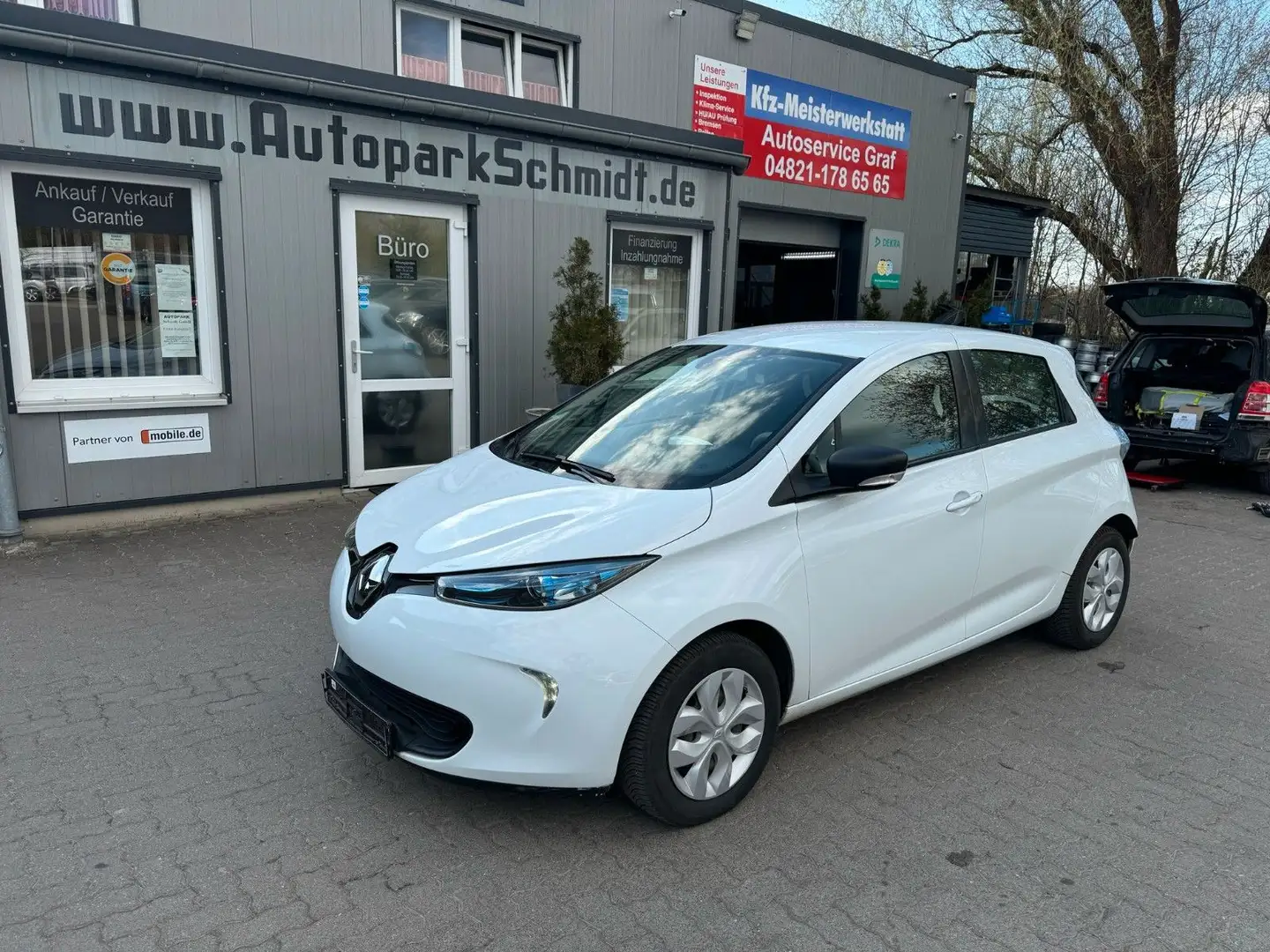 Renault ZOE Life NAVI°TEMPOM°KLIMATR°EIGENTUMS-BATTERIE! Weiß - 1