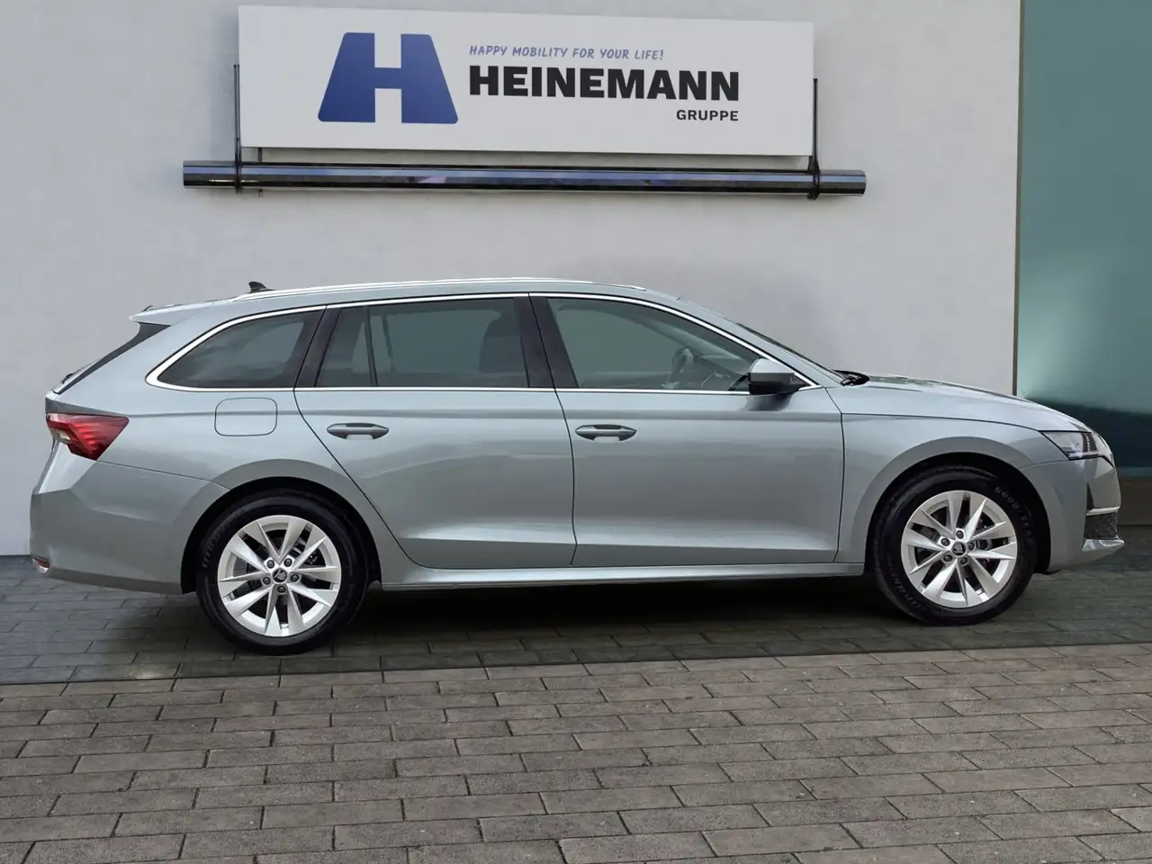 Skoda Octavia Combi 1.5 TSI mHEV*Komfort+WinterPlusPAK*AHK*Kessy, миниатюра 6