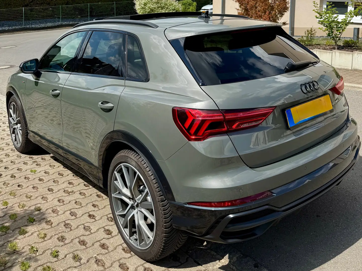 Audi Q3 Q3 40 TFSI quattro S tronic S line Gris - 2