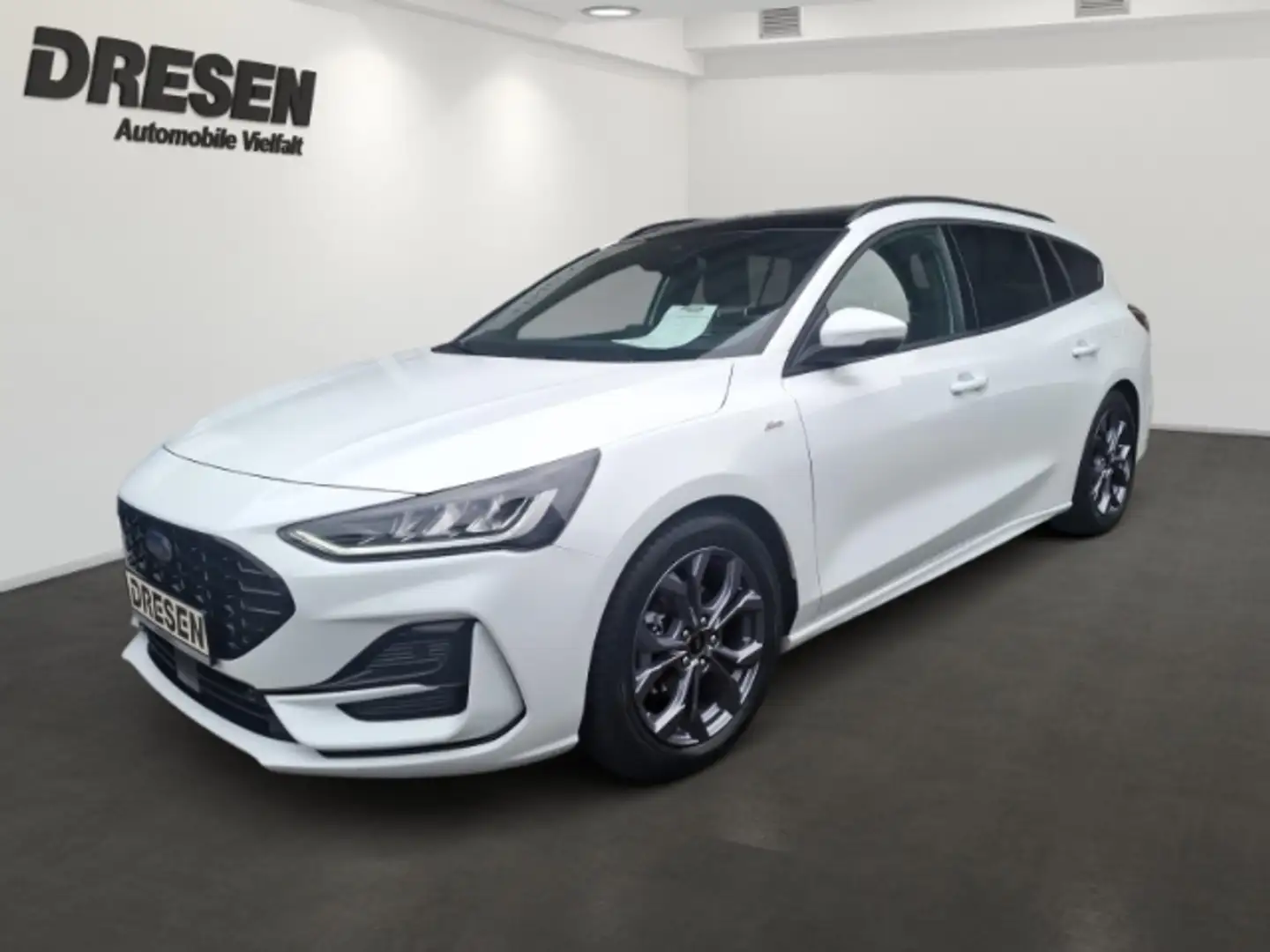 Ford Focus Turnier ST-Line X+Frontscheibenheizung+Navi+Kamera Blanc - 1
