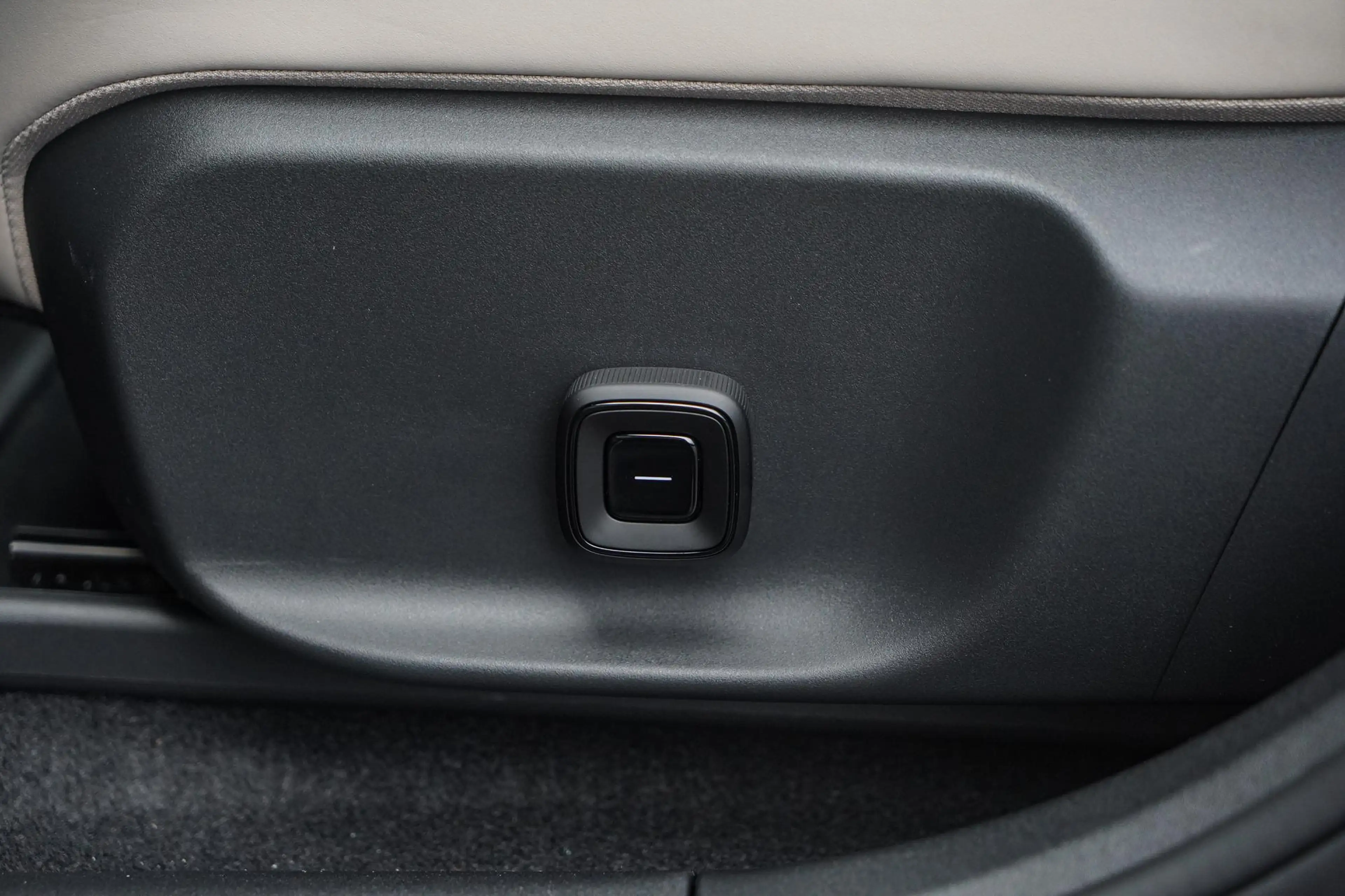 Volvo EX30 Cross Country P5 Long Range Plus Europa 69 kWh | S — photo 15