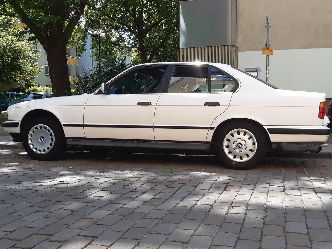 BMW 525i 24V, foto 2