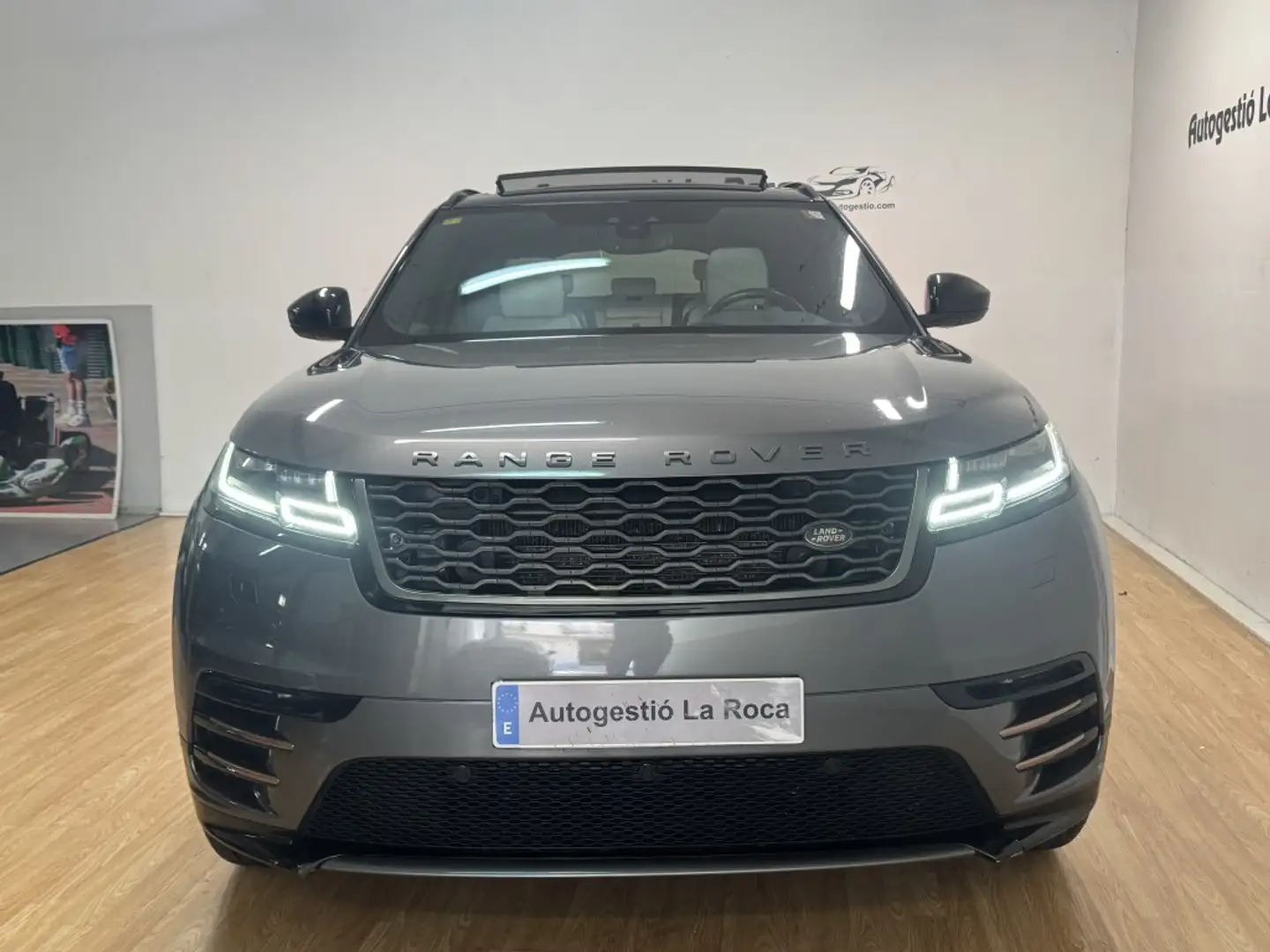 Land Rover Range Rover Velar 3.0D R-Dynamic SE 4WD Aut. 300 Gris - 2