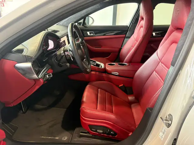Porsche Panamera view 8