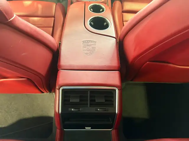 Porsche Panamera view 13